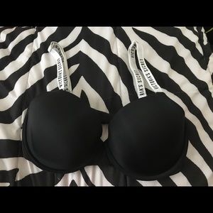 Victoria’s Secret T-shirt Bra 34DD